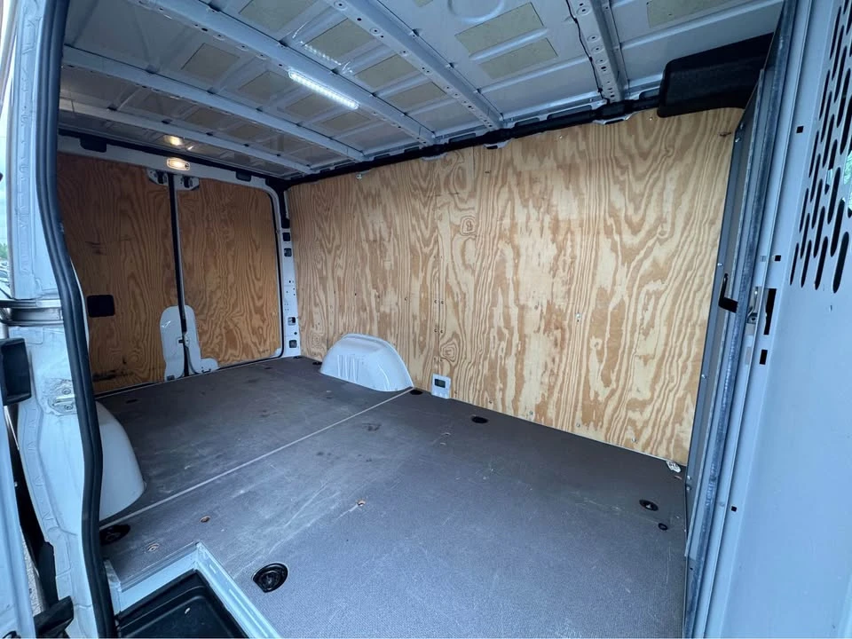 2021 Mercedes-Benz VS30 Sprinter - Image 10 of 15