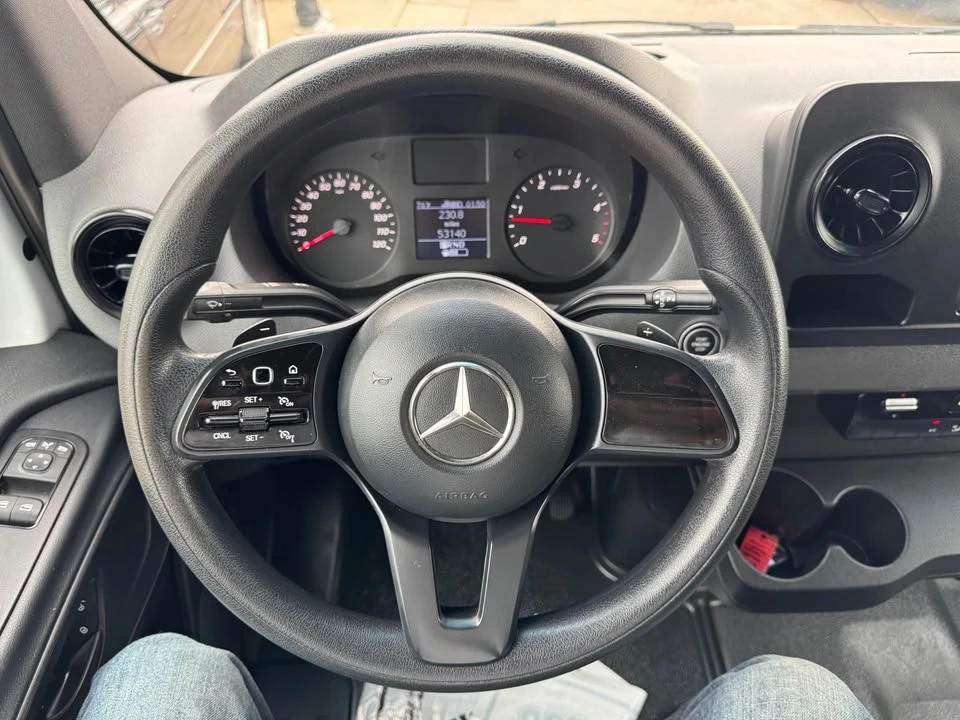 2021 Mercedes-Benz VS30 Sprinter - Image 11 of 15