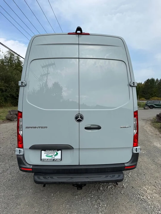2021 Mercedes-Benz VS30 Sprinter - Image 2 of 20