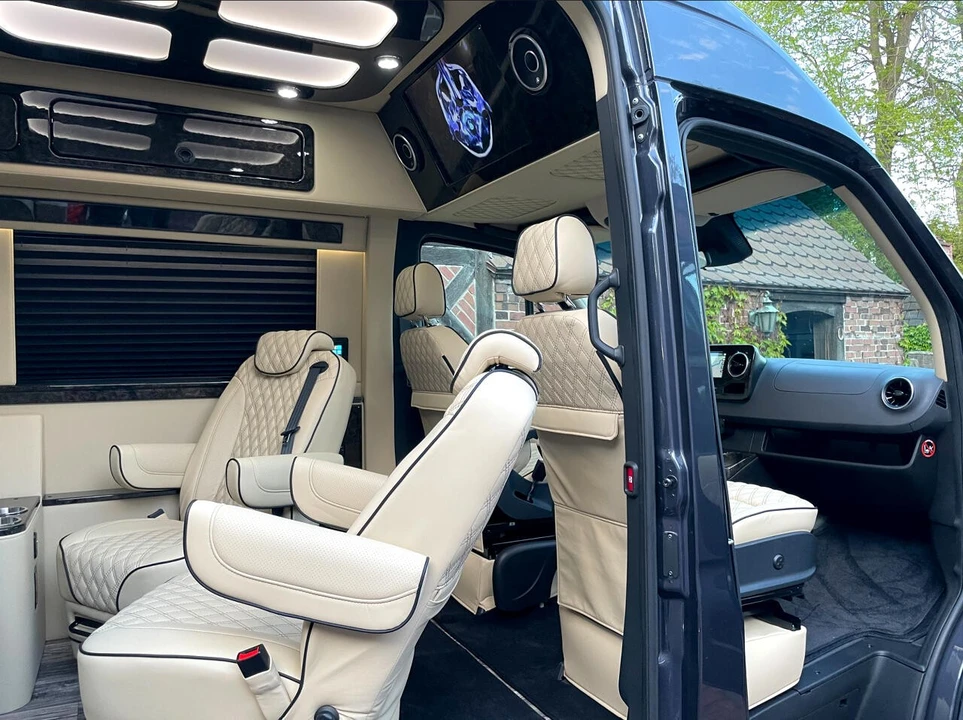 2021 Mercedes-Benz VS30 Sprinter - Image 9 of 31