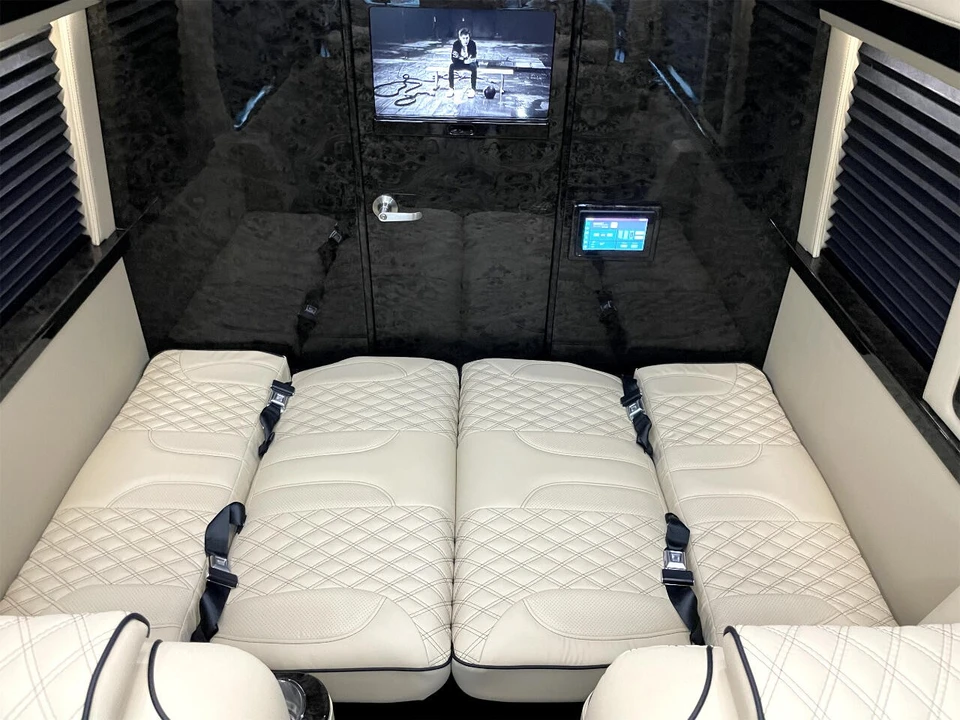 2021 Mercedes-Benz VS30 Sprinter - Image 17 of 31