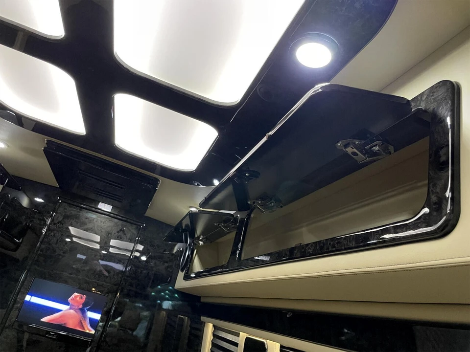 2021 Mercedes-Benz VS30 Sprinter - Image 24 of 31