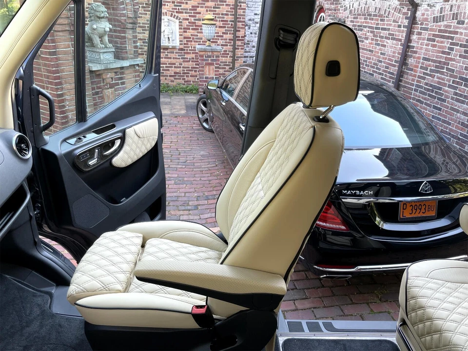 2021 Mercedes-Benz VS30 Sprinter - Image 2 of 31