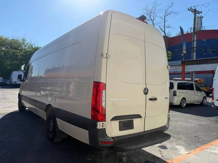 2021 Mercedes-Benz VS30 Sprinter - Image 7 of 8