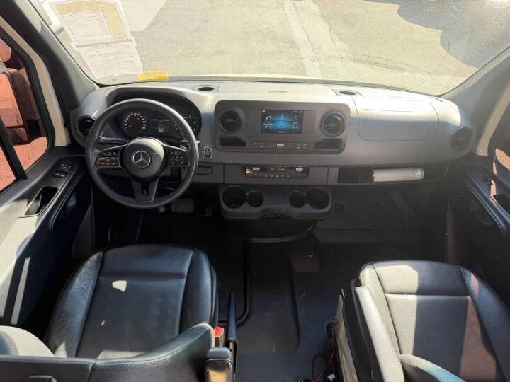 2021 Mercedes-Benz VS30 Sprinter - Image 3 of 8