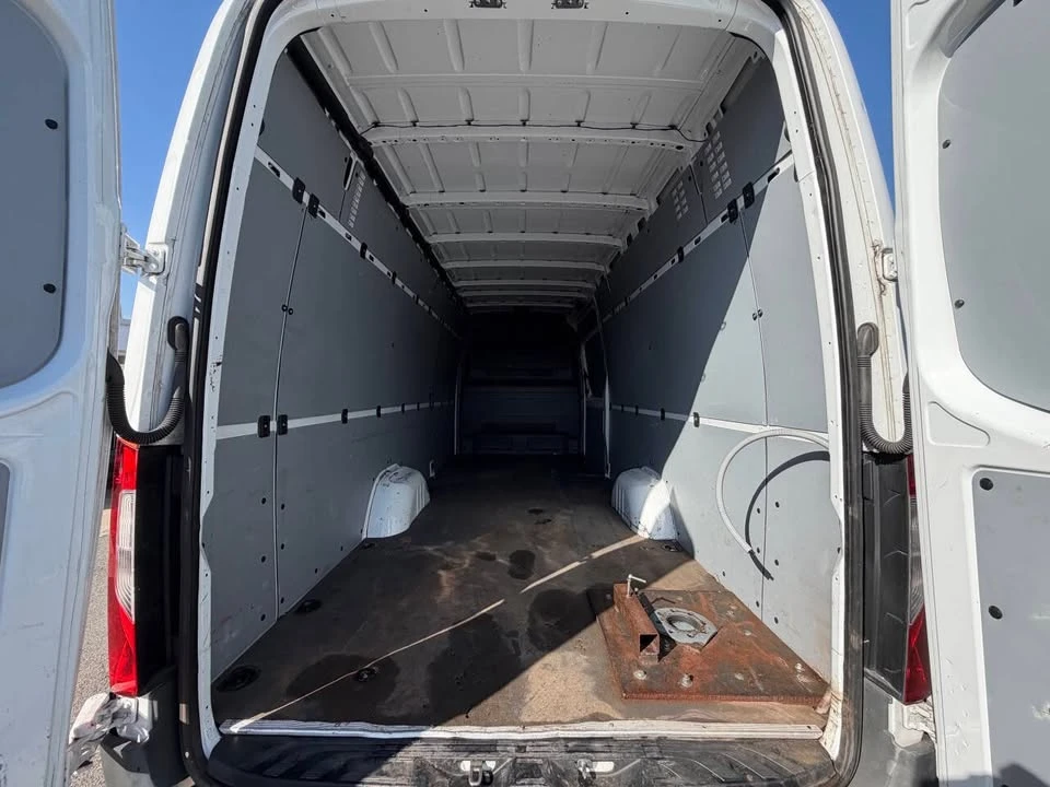 2021 Mercedes-Benz VS30 Sprinter - Image 9 of 9