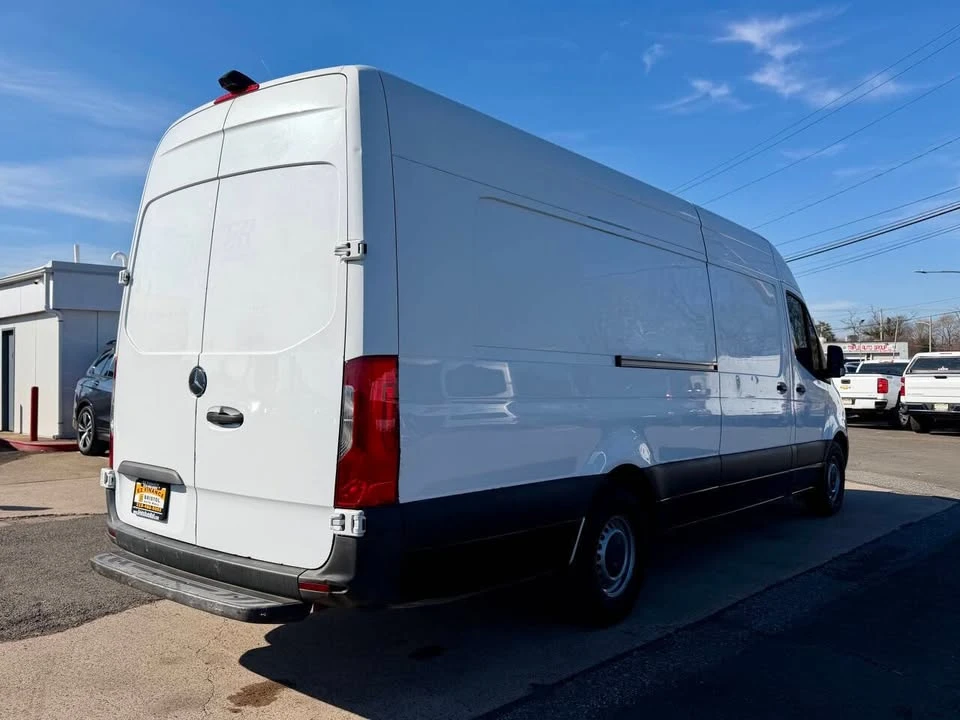 2021 Mercedes-Benz VS30 Sprinter - Image 3 of 9