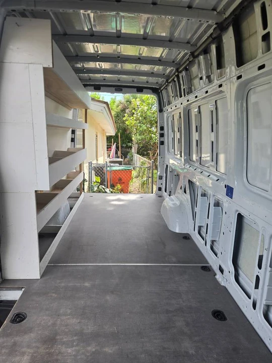 2021 Mercedes-Benz VS30 Sprinter - Image 9 of 10
