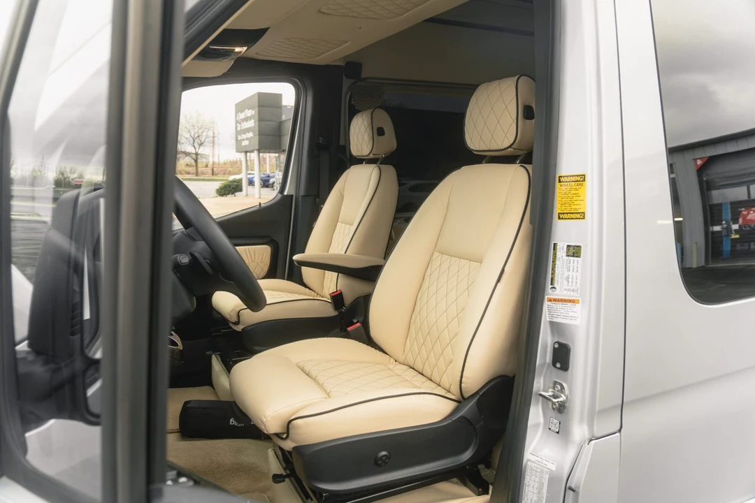 2021 Mercedes-Benz VS30 Sprinter - Image 4 of 8