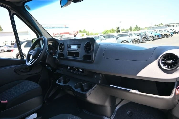 2021 Mercedes-Benz VS30 Sprinter - Image 17 of 17