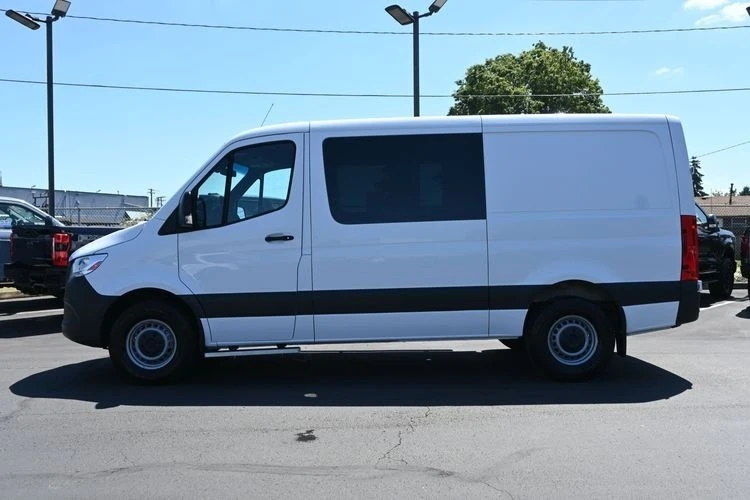 2021 Mercedes-Benz VS30 Sprinter - Image 4 of 17