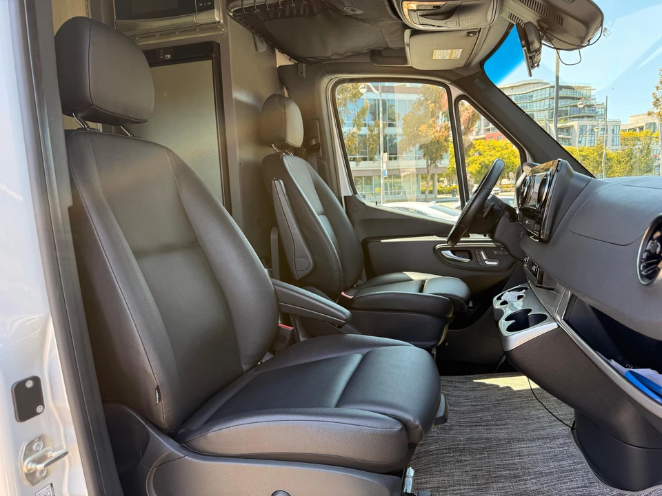 2021 Mercedes-Benz VS30 Sprinter - Image 28 of 31