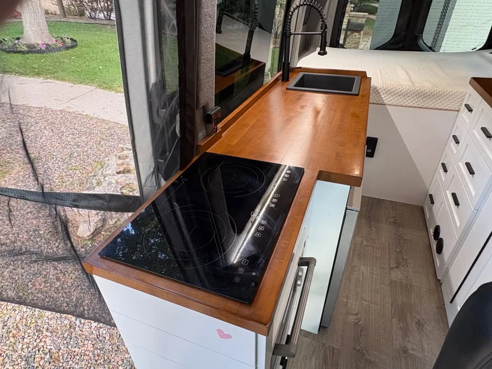 2021 Mercedes-Benz VS30 Sprinter - Image 10 of 10