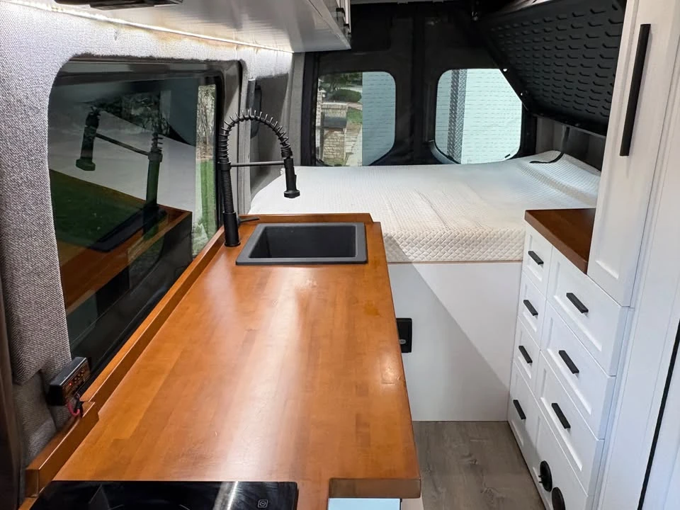 2021 Mercedes-Benz VS30 Sprinter - Image 9 of 10