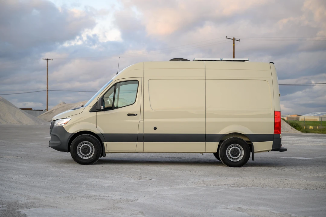 2021 Mercedes-Benz VS30 Sprinter - Image 16 of 31
