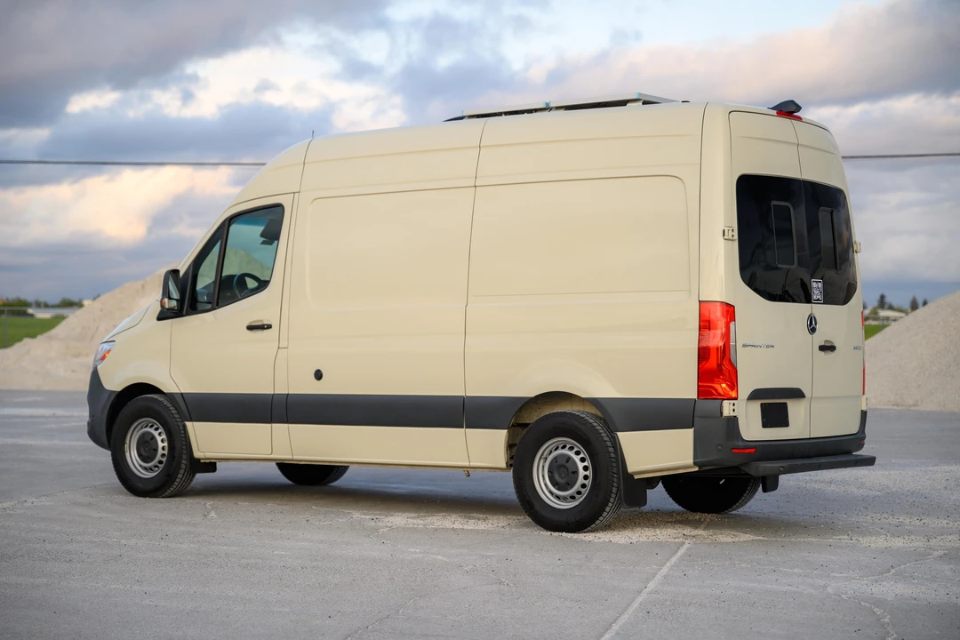 2021 Mercedes-Benz VS30 Sprinter - Image 18 of 31