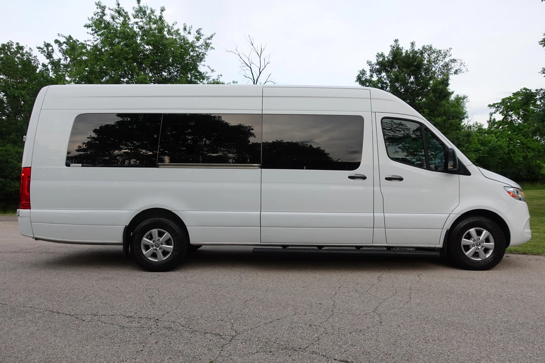2021 Mercedes-Benz VS30 Sprinter - Image 3 of 31