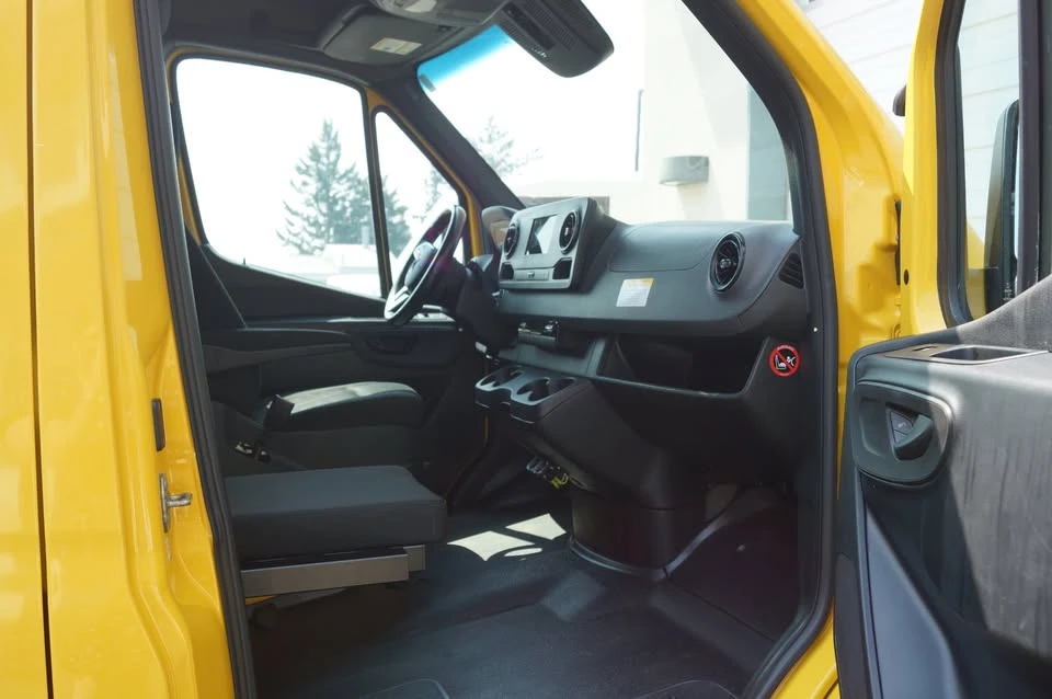 2021 Mercedes-Benz VS30 Sprinter - Image 9 of 20