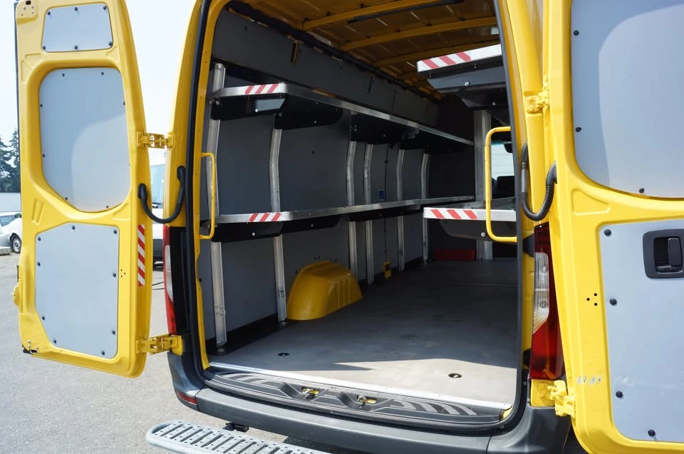 2021 Mercedes-Benz VS30 Sprinter - Image 16 of 20