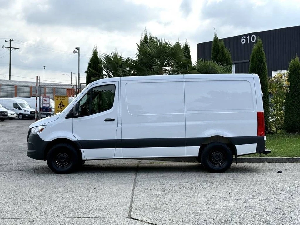 2021 Mercedes-Benz VS30 Sprinter - Image 2 of 20