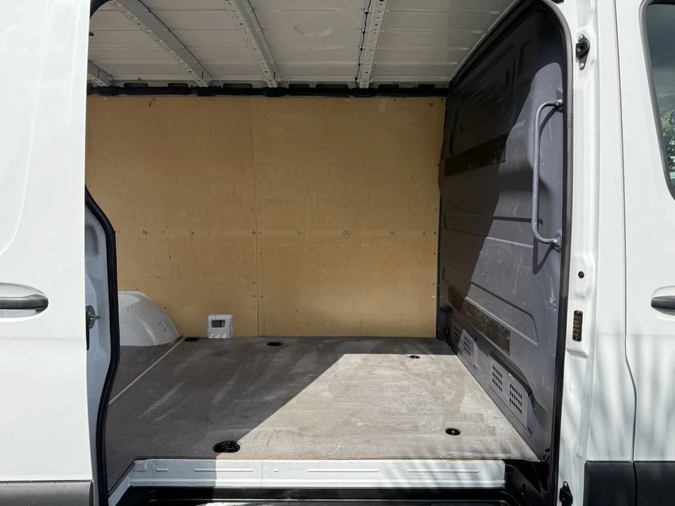 2021 Mercedes-Benz VS30 Sprinter - Image 15 of 20
