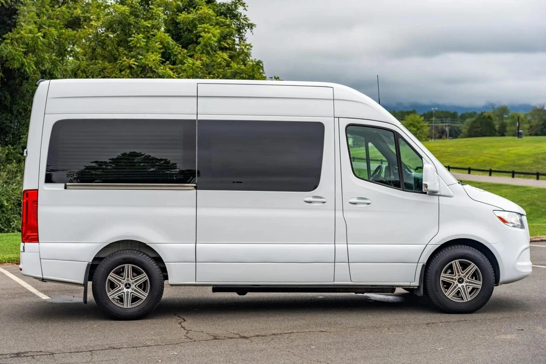 2021 Mercedes-Benz VS30 Sprinter - Image 3 of 31