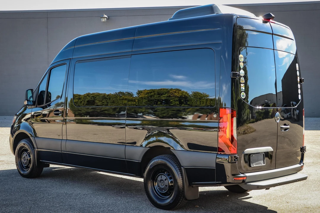 2021 Mercedes-Benz VS30 Sprinter - Image 4 of 31
