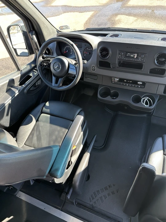 2021 Mercedes-Benz VS30 Sprinter - Image 7 of 15