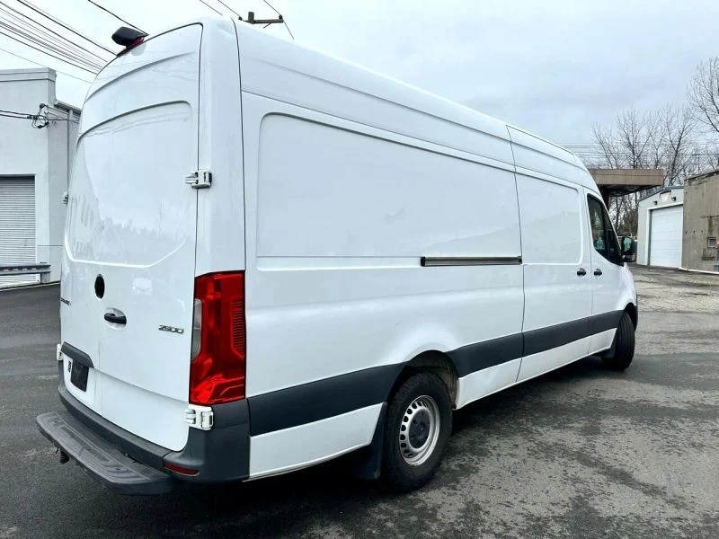 2021 Mercedes-Benz VS30 Sprinter - Image 8 of 12