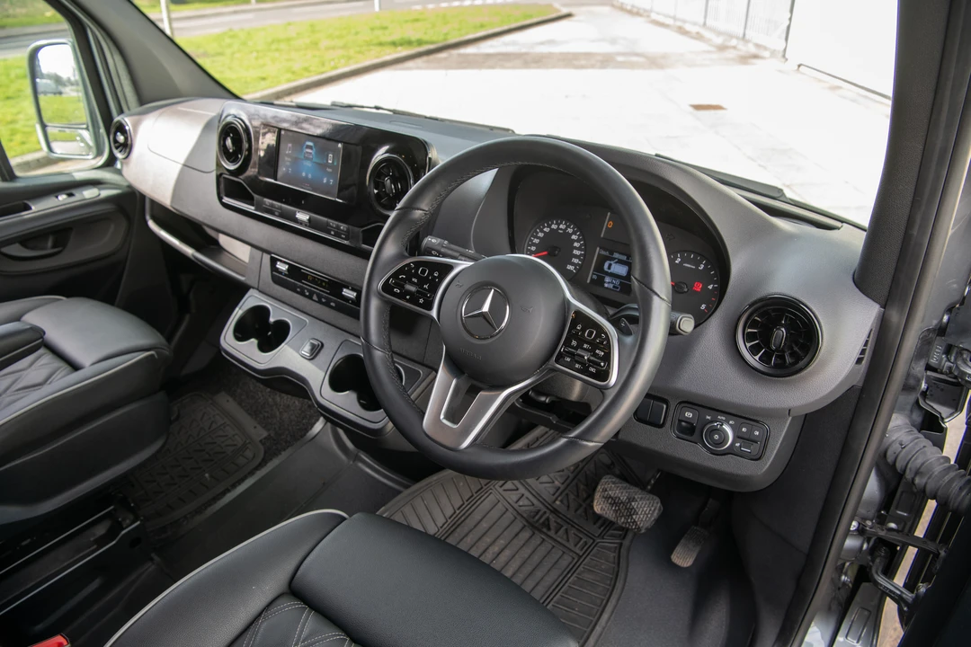 2021 Mercedes-Benz VS30 Sprinter - Image 4 of 16