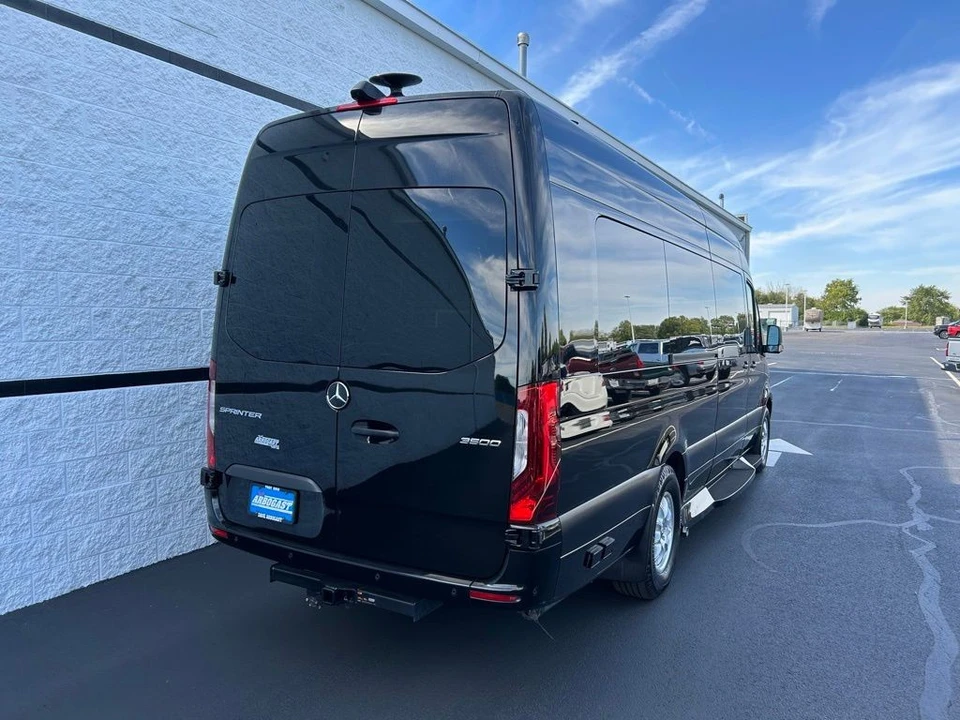 2021 Mercedes-Benz VS30 Sprinter - Image 8 of 21