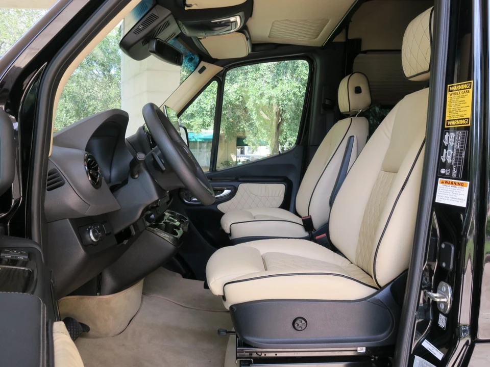2021 Mercedes-Benz VS30 Sprinter - Image 17 of 21