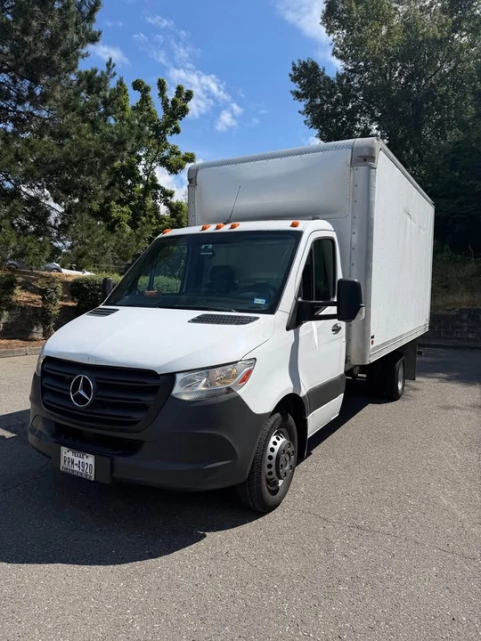 2021 Mercedes-Benz VS30 Sprinter - Image 2 of 12