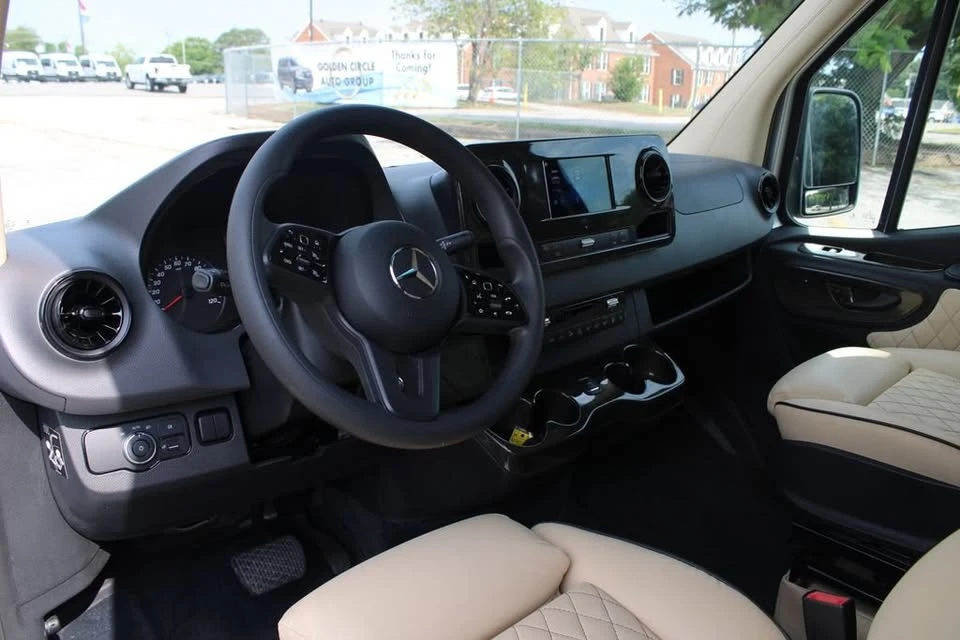 2021 Mercedes-Benz VS30 Sprinter - Image 8 of 20