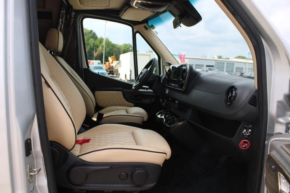 2021 Mercedes-Benz VS30 Sprinter - Image 9 of 20