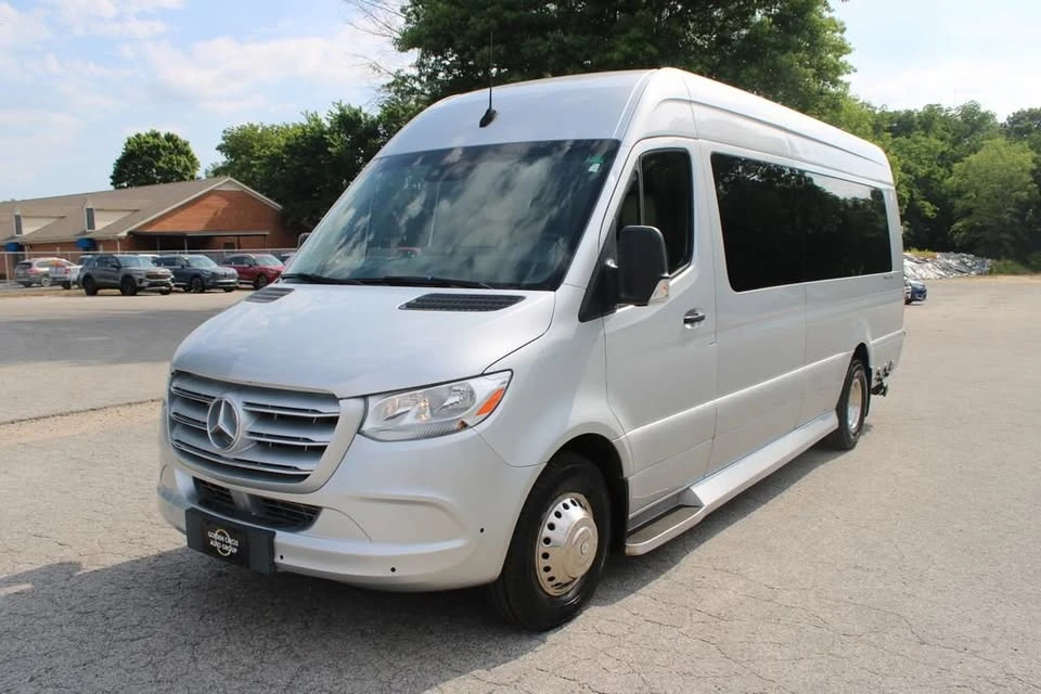 2021 Mercedes-Benz VS30 Sprinter - Image 2 of 20