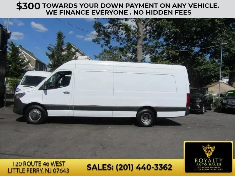 2021 Mercedes-Benz VS30 Sprinter - Image 2 of 12