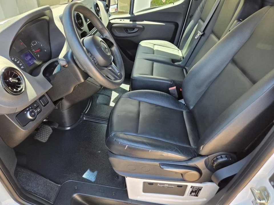 2021 Mercedes-Benz VS30 Sprinter - Image 6 of 12