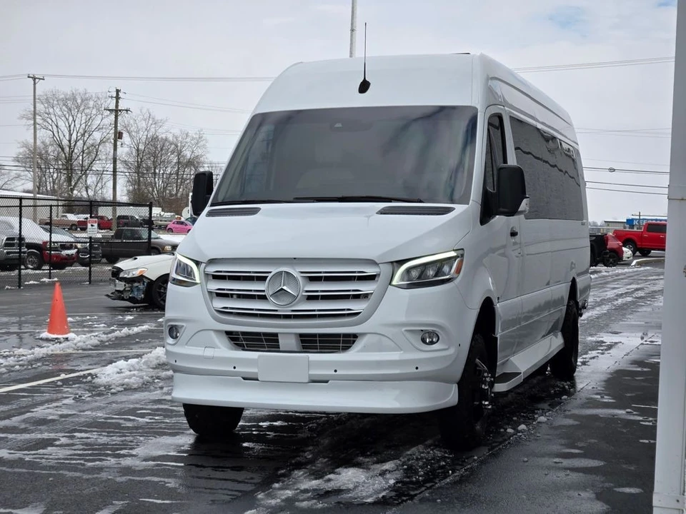 2021 Mercedes-Benz VS30 Sprinter - Image 17 of 21