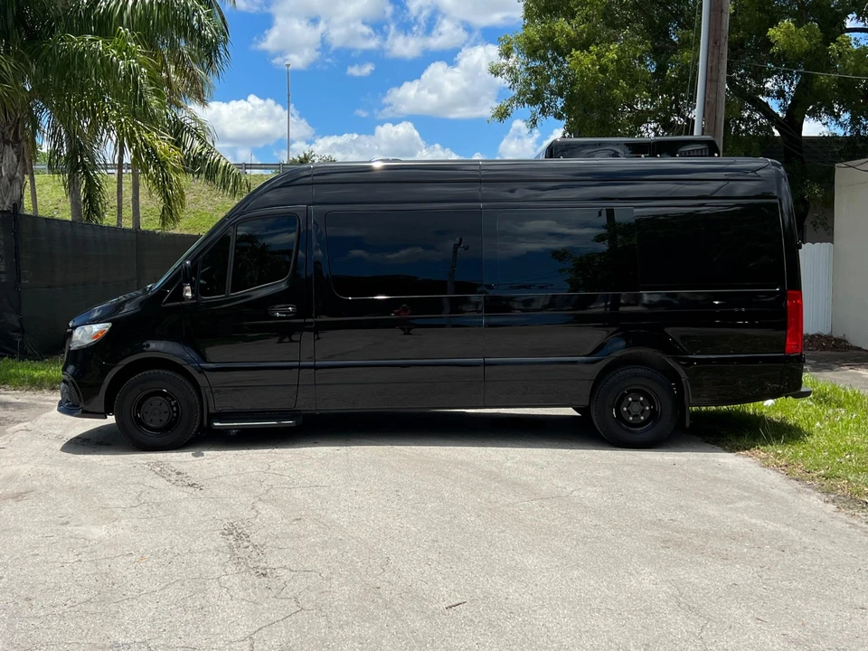 2021 Mercedes-Benz VS30 Sprinter - Image 9 of 31