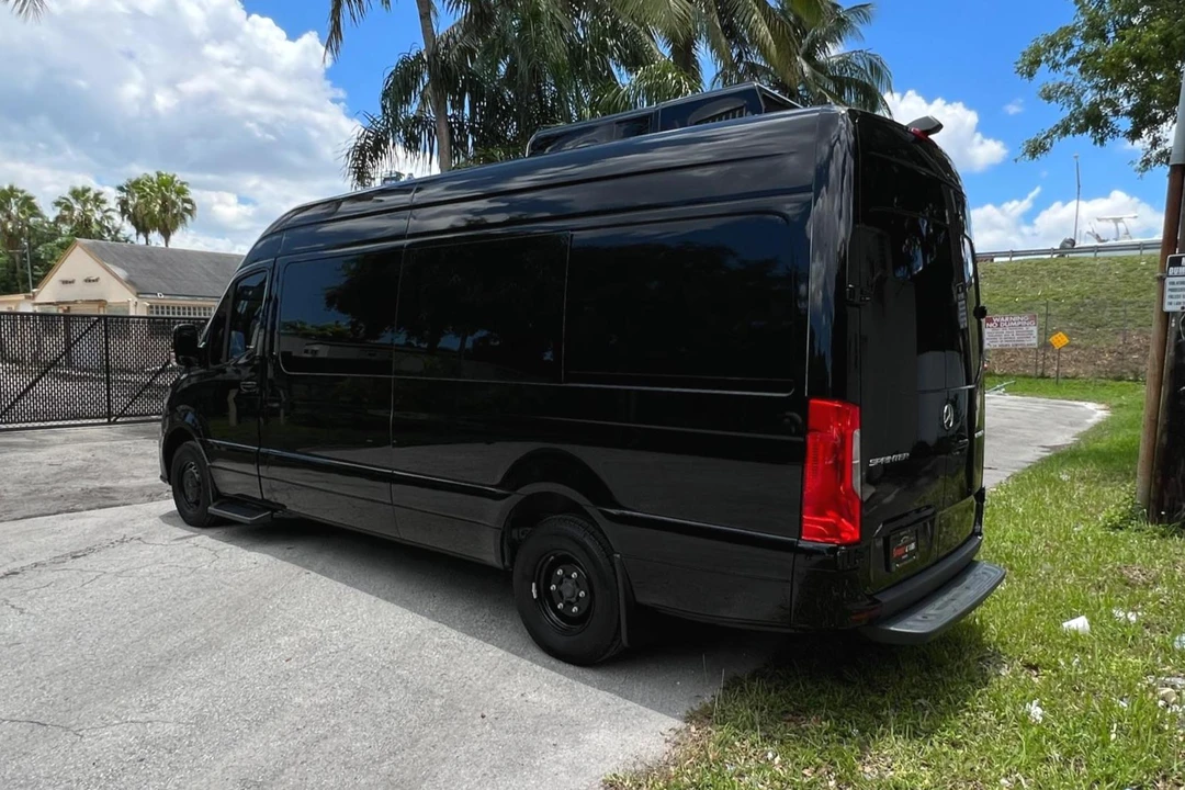 2021 Mercedes-Benz VS30 Sprinter - Image 4 of 31