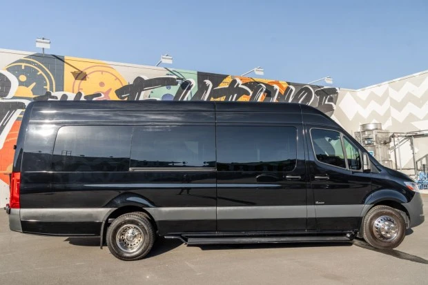 2021 Mercedes-Benz VS30 Sprinter - Image 3 of 9