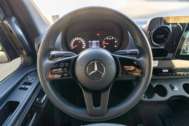 2021 Mercedes-Benz VS30 Sprinter - Image 7 of 9