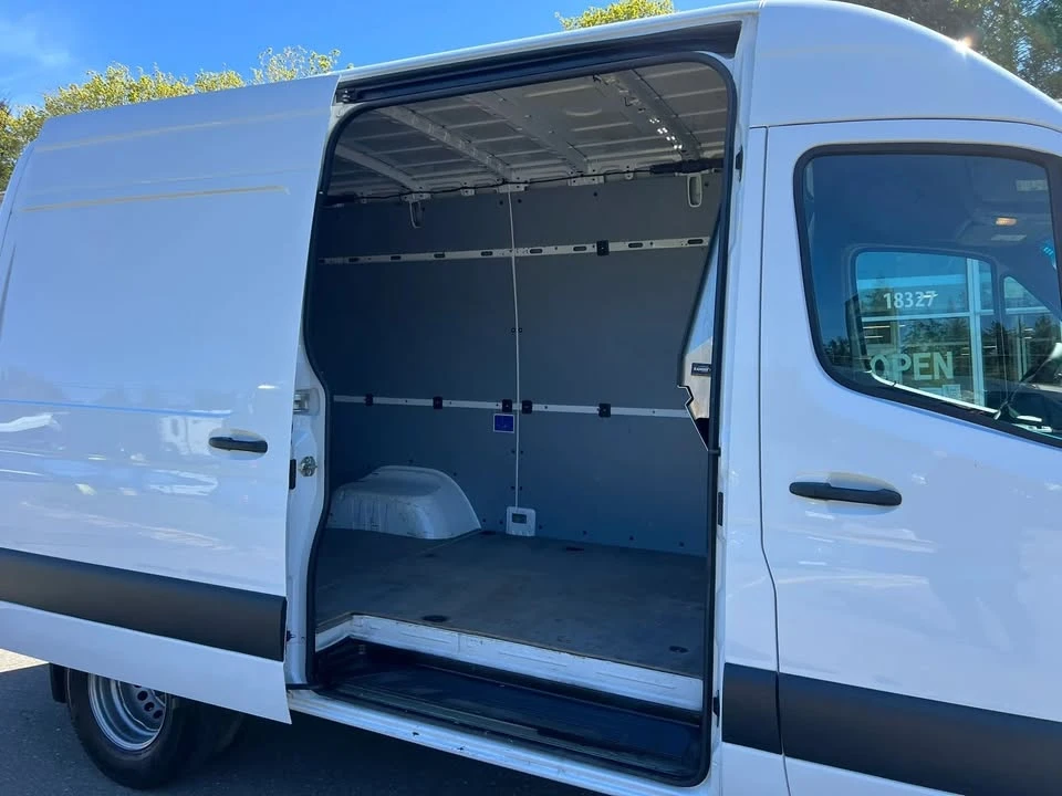2021 Mercedes-Benz VS30 Sprinter - Image 7 of 19