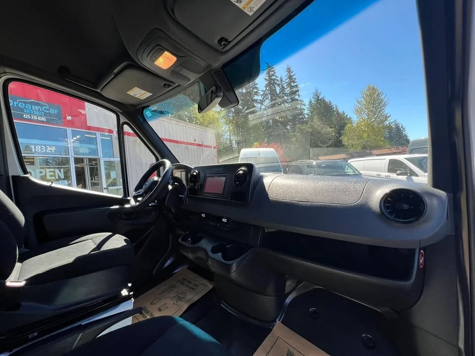 2021 Mercedes-Benz VS30 Sprinter - Image 15 of 19