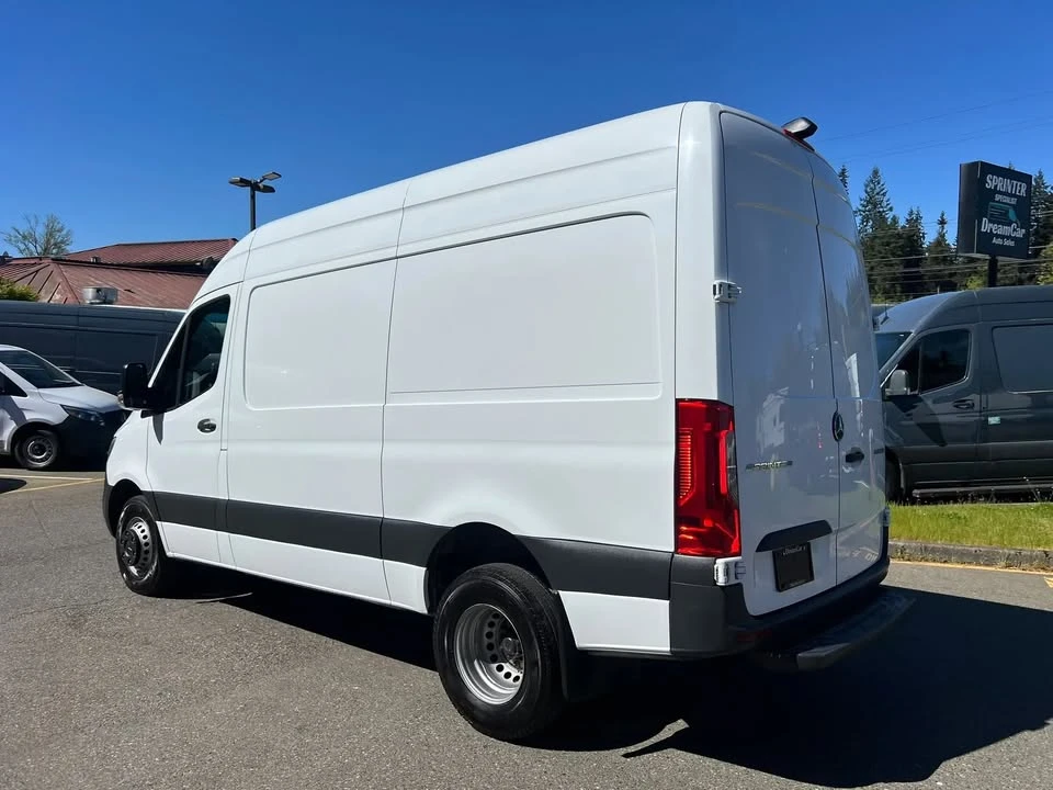 2021 Mercedes-Benz VS30 Sprinter - Image 3 of 19
