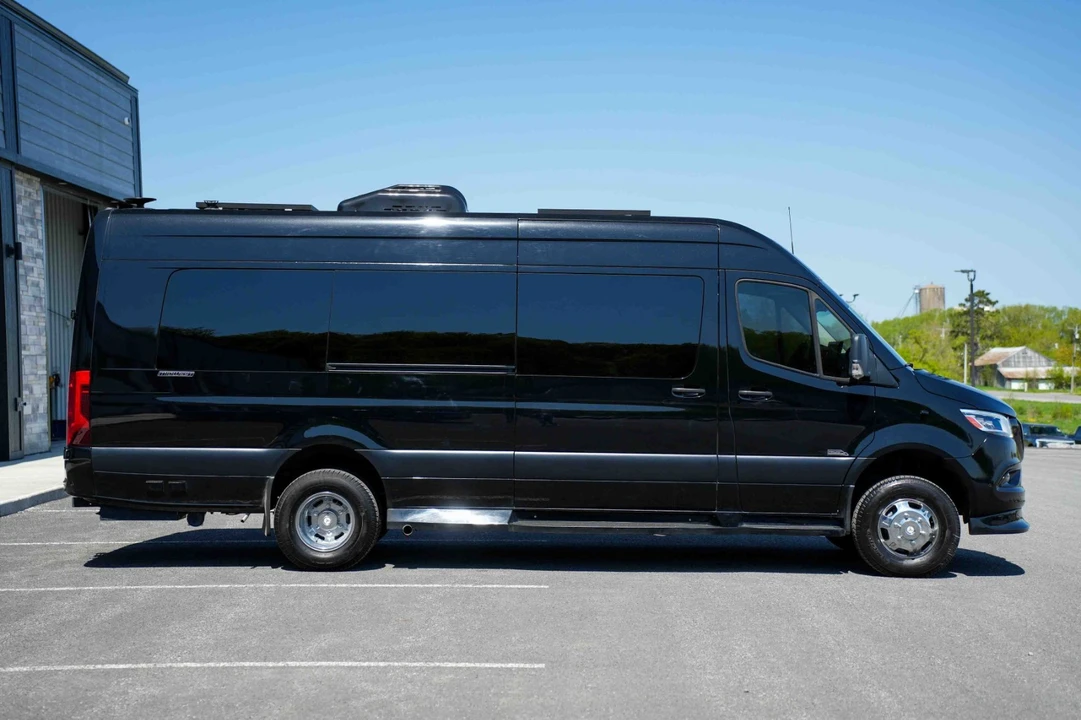 2021 Mercedes-Benz VS30 Sprinter - Image 4 of 21