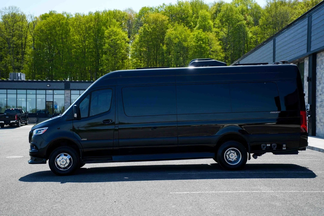 2021 Mercedes-Benz VS30 Sprinter - Image 8 of 21