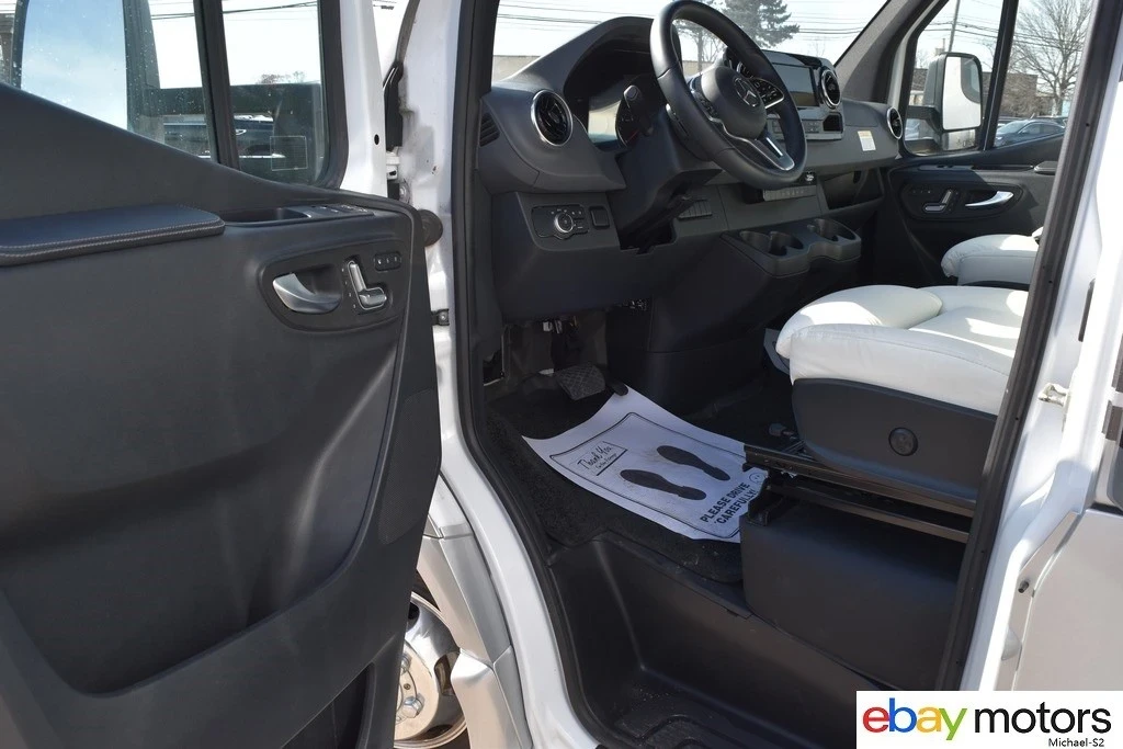 2021 Mercedes-Benz VS30 Sprinter - Image 10 of 21