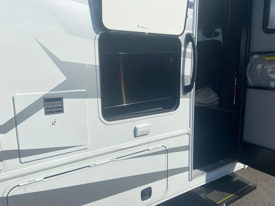 2021 Mercedes-Benz VS30 Sprinter - Image 24 of 31